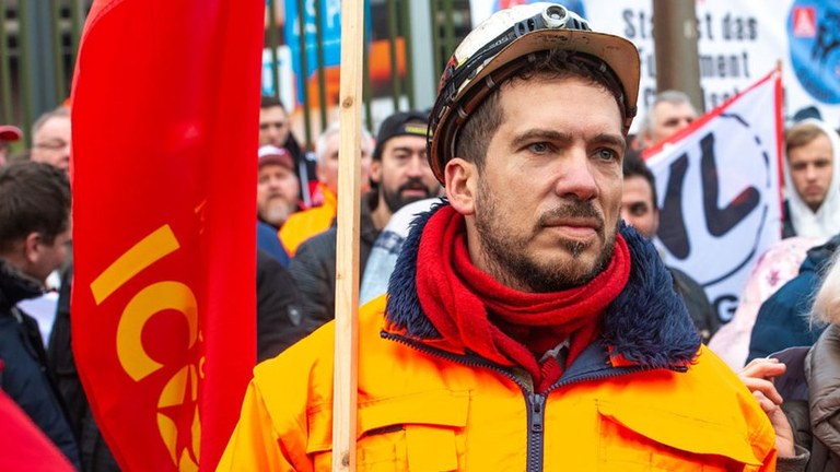 1. Mai 2022: Kampf gegen die Weltkriegsgefahr! Für die internationale Arbeitereinheit!