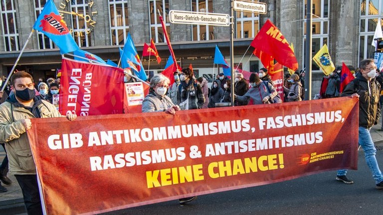 MLPD: „Dieses antikommunistische Willkürgesetz muss vom Tisch!"