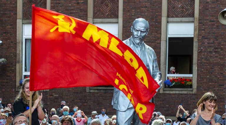 Lenin está en Gelsenkirchen: "¡Hoy hemos dado una clara señal contra el anticomunismo!"